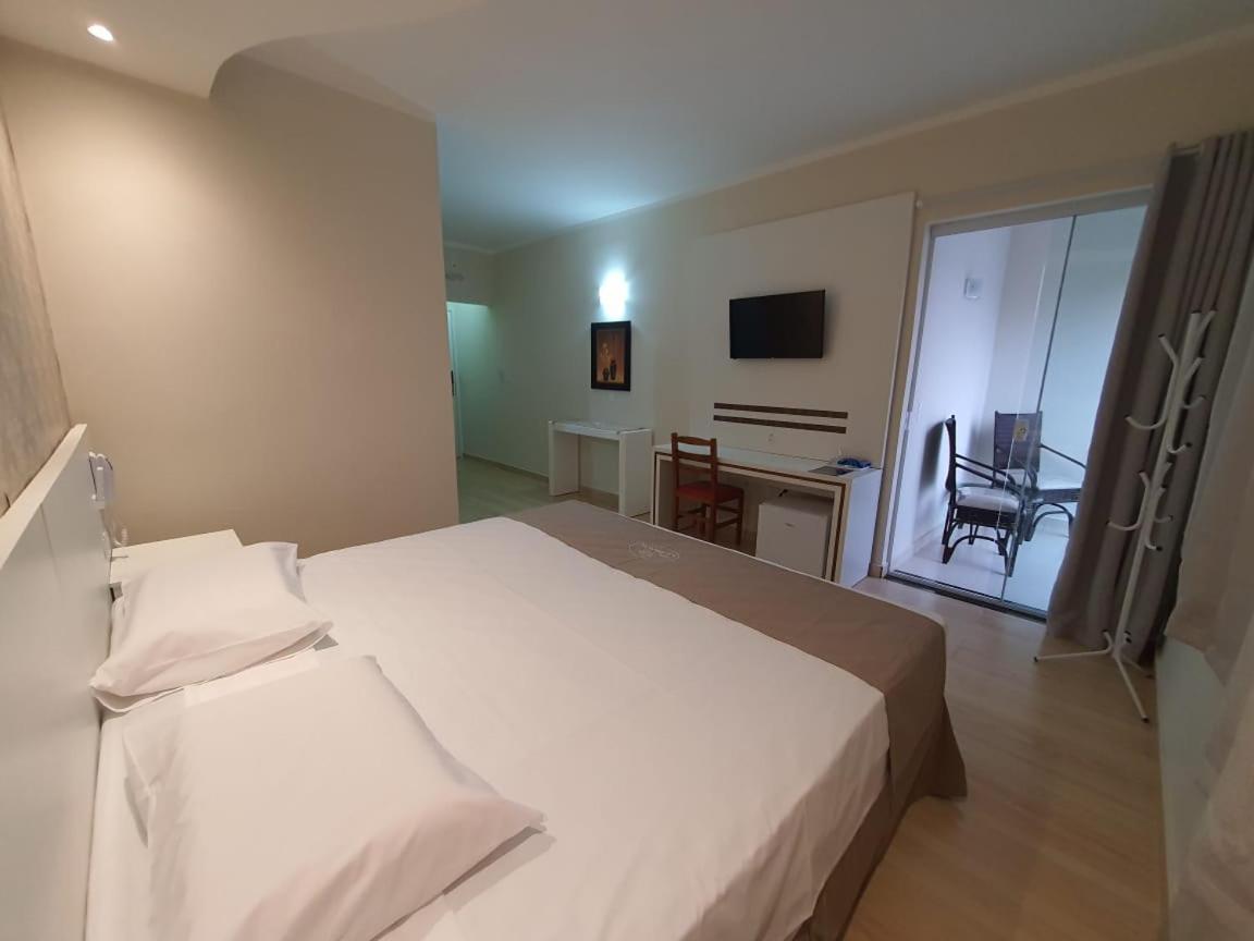 Charles Hotel Porto Ferreira Exterior photo