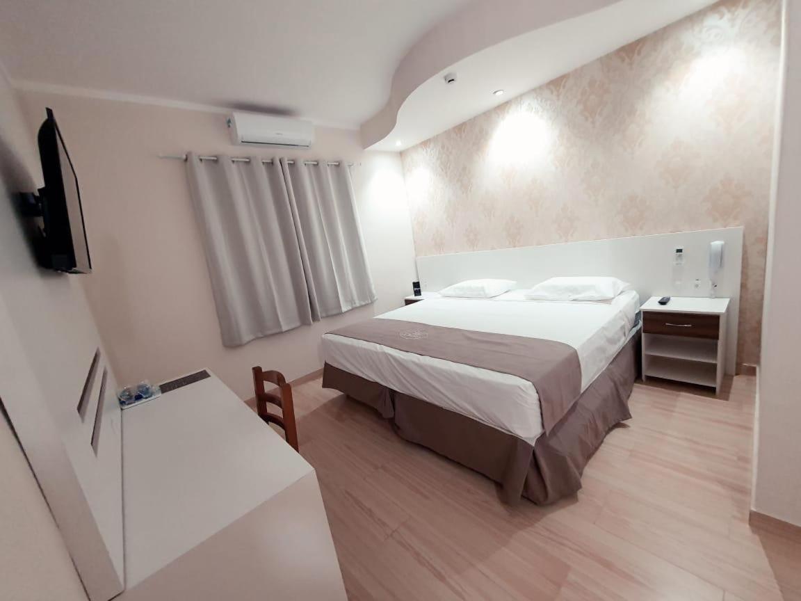 Charles Hotel Porto Ferreira Exterior photo